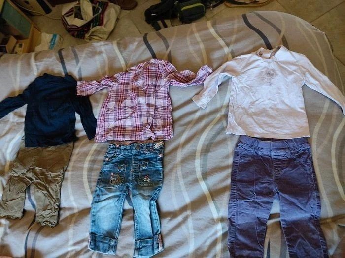 Lot de tee shirt manches longues pantalon 12 mois - photo numéro 2