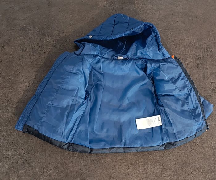 Manteau type doudoune
Taille 9-12 mois - photo numéro 3