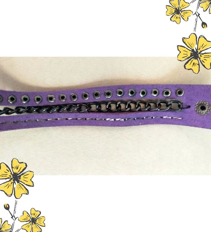 Bracelet manchette violet à clous et chaînes – Collection Reflets de Lavande - photo numéro 3