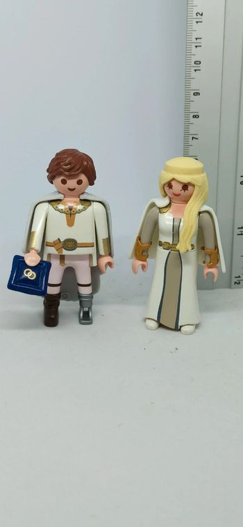 Harold et astrid avec coussin d'alliances playmobil