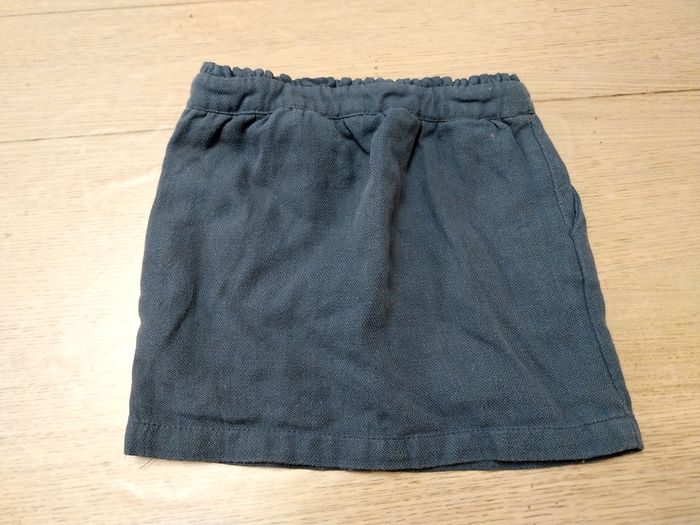 Jupe fille 6ans en très bon état - photo numéro 2