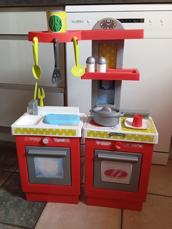 Cuisinière enfant