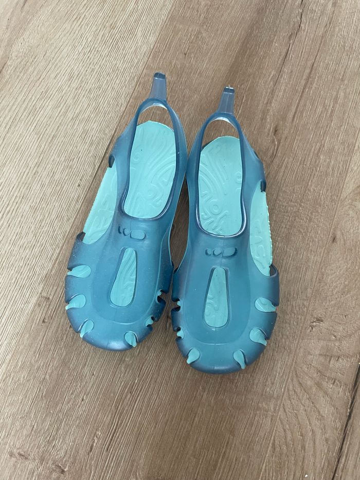 Chaussure de plage pointures 28 - photo numéro 2