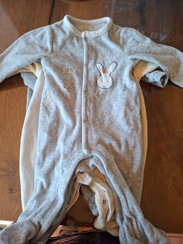 Lot 3 pyjamas 3 mois - photo numéro 3