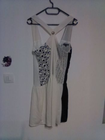 Jolie robe noir et blanche taille 42