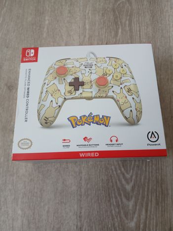 Manette neuve switch Pokémon Pikachu