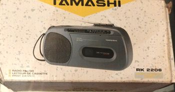 Poste radio/cassettes d époque à piles marque Tamashi rk 2206