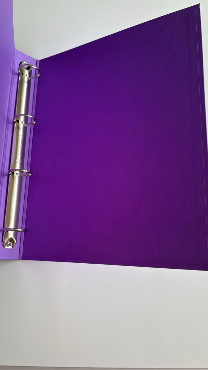 Classeur rigide violet 4 anneaux - photo numéro 2