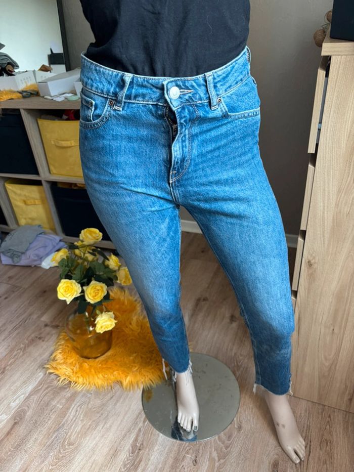 Jean bleu - photo numéro 3