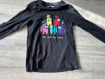 TEE shirt among us 8 ans