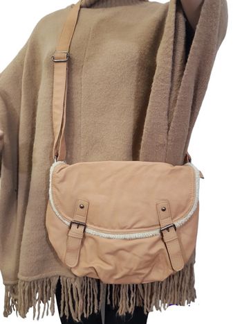 Sac bandoulière avec effet mouton retourné - Neuf !