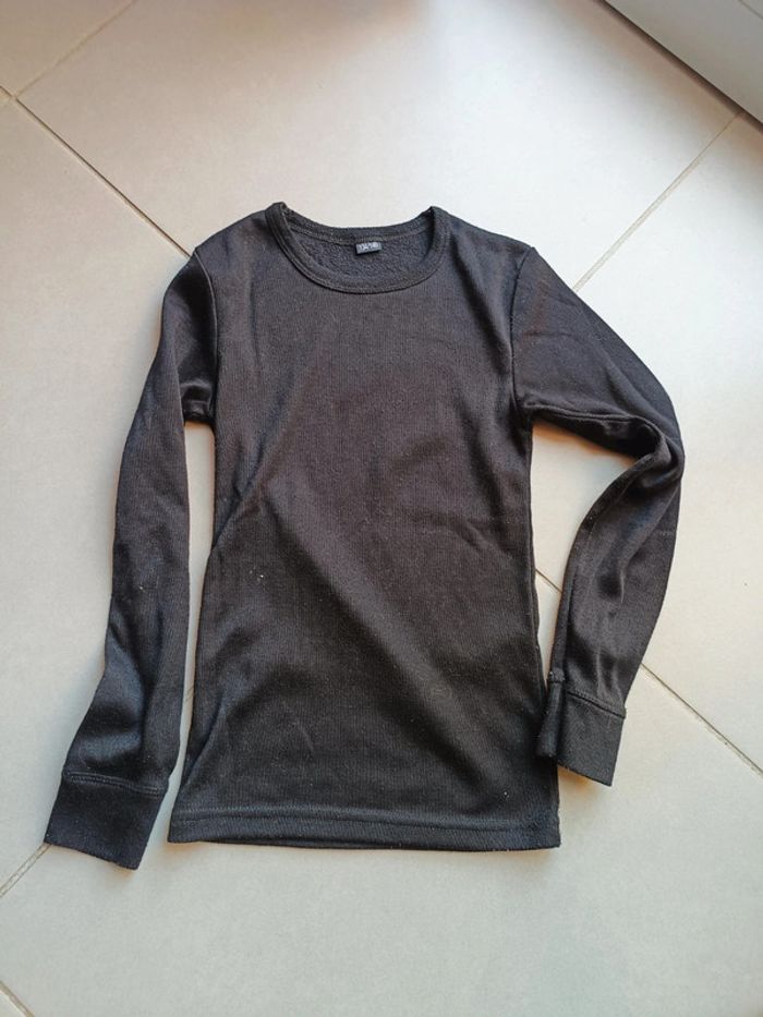 Tee -shirt thermique taille 9/10 ans