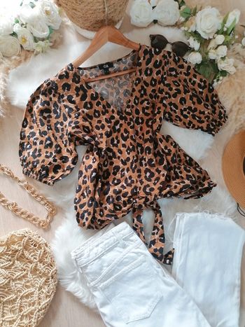 Jolie blouse Leopard taille 38