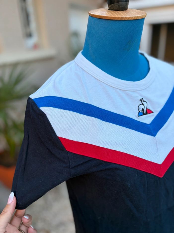 T shirt le coq sportif - taille XS/34 - en très bon état - peu portée - photo numéro 2