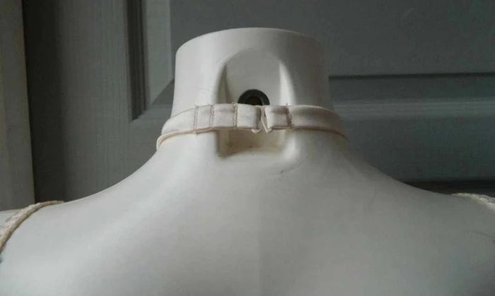 Ensemble sexy soutient gorge/string T 90B/40 "Aimée L" neuf - photo numéro 3