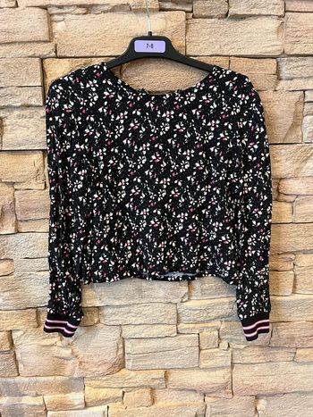 Joli petite blouse fleurie