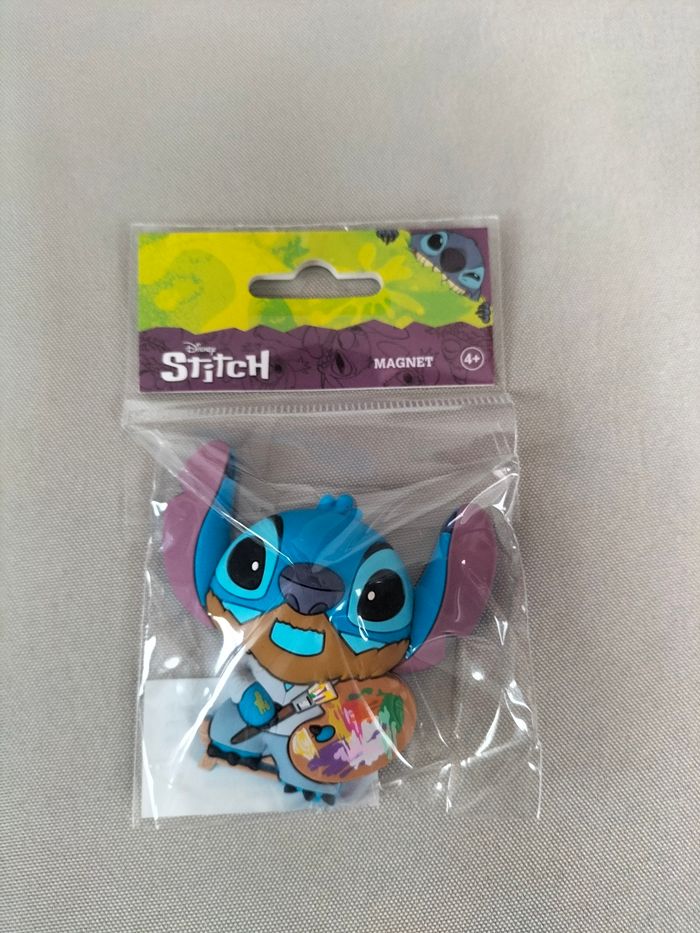 💙 Magnet 3D Stitch peintre - Disney - Neuf 💙