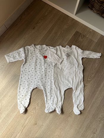 Lot 2 pyjamas 6 mois
