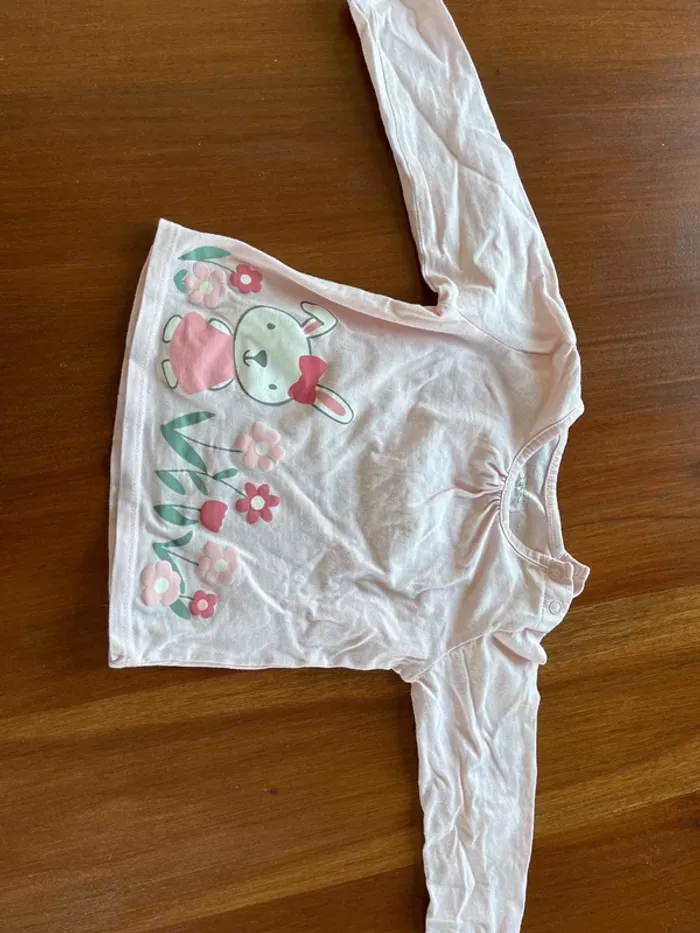 Lot de 4 t-shirt manches longues taille 2 ans bon état - photo numéro 5