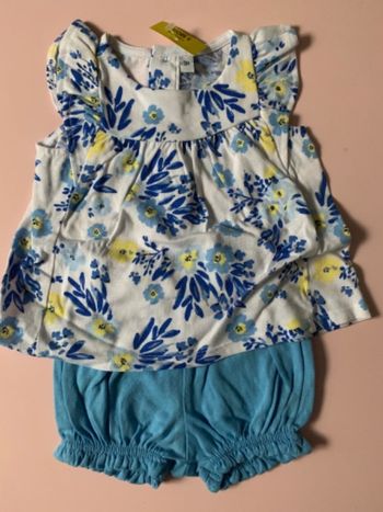 Ensemble fleuri fille 3 mois Neuf