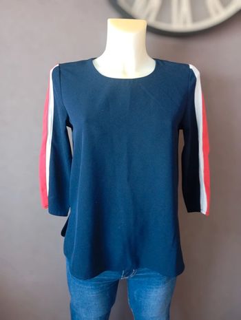 Haut taille 38 esmara