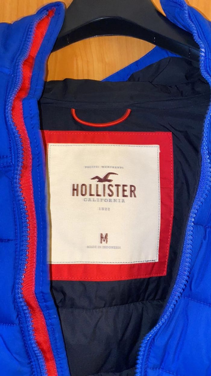 Doudoune Hollister bleue M - photo numéro 2