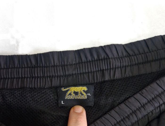 Pantalon court / pantacourt  / survêtement  , homme Airness  , taille L - photo numéro 8