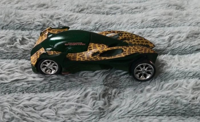 Voiture amazing spiderman majorette