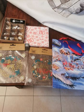 Gros lot de noel neuf valeur 22 euros