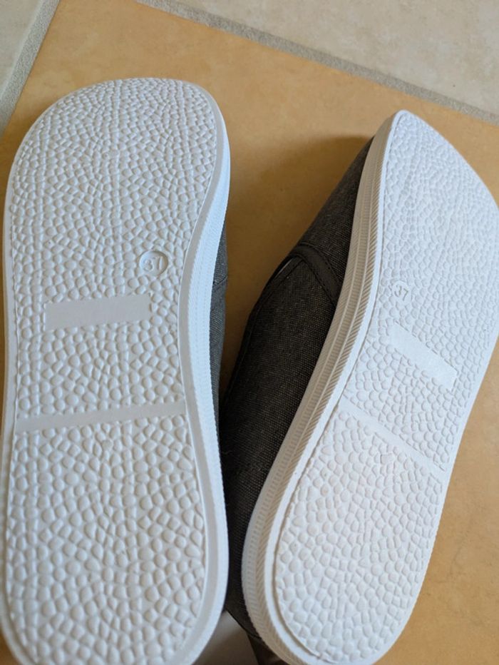 Tennis élastiques confortables pratiques 37 neuves gris été - photo numéro 3