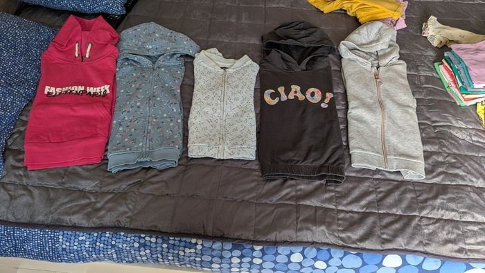 Lot vêtements fille 6 ans - photo numéro 4