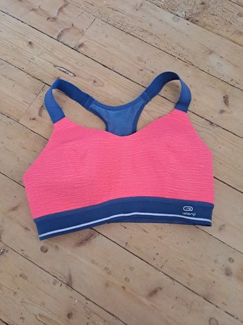 Jolie brassière de sport Kalenji