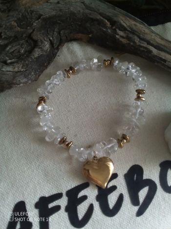 Bracelet bohème cristal de quartz et coeur doré en acier