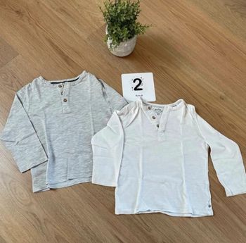 Lot de 2 tee shirt manches longues kiabi 24mois