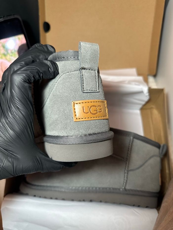 Botte Ugg Classic Ultra Mini - Grise - photo numéro 2