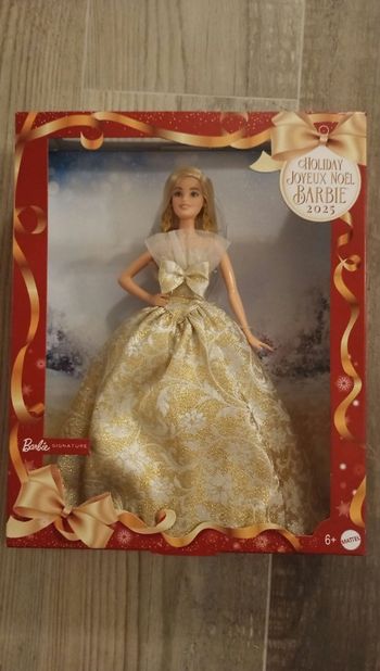Poupée Holiday joyeux Noël 2025 barbie NEUVE
