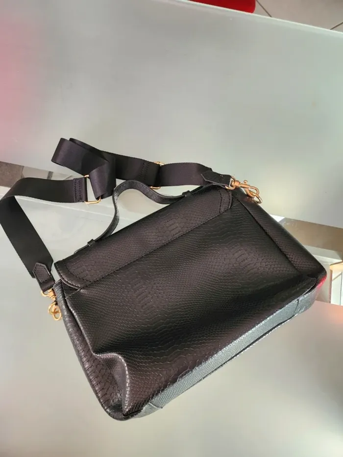 Sublime Sac noir neuf de chez Monoprix - photo numéro 2