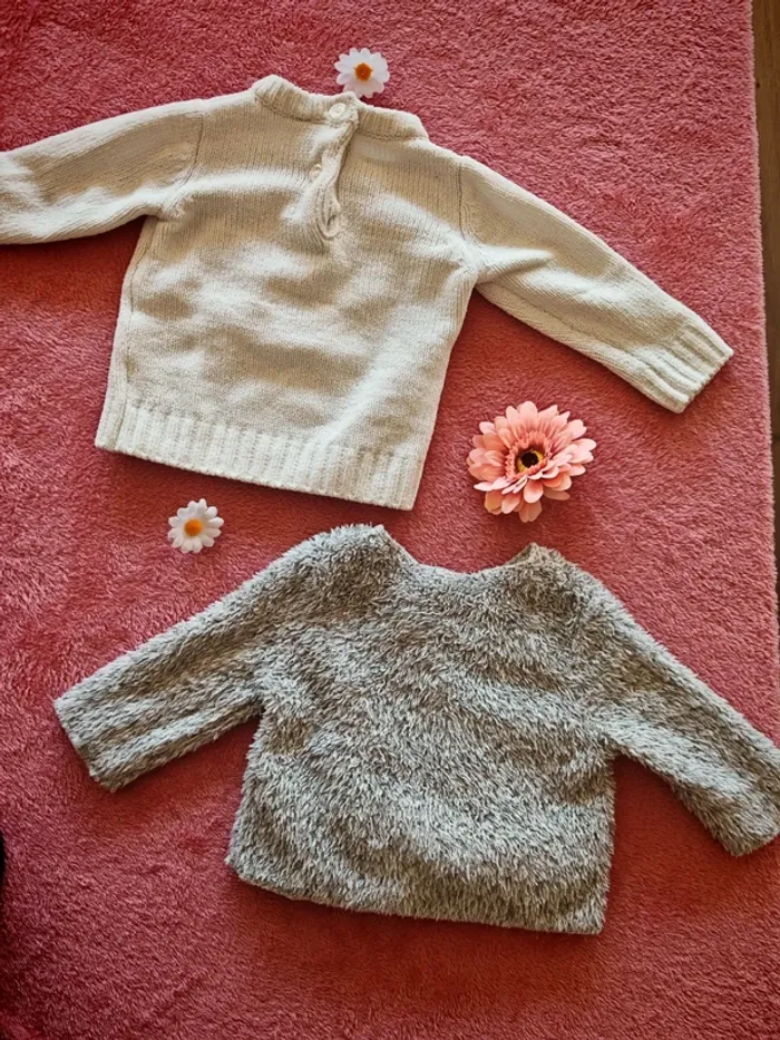 Lot deux pull tout chaud 6 mois - photo numéro 2