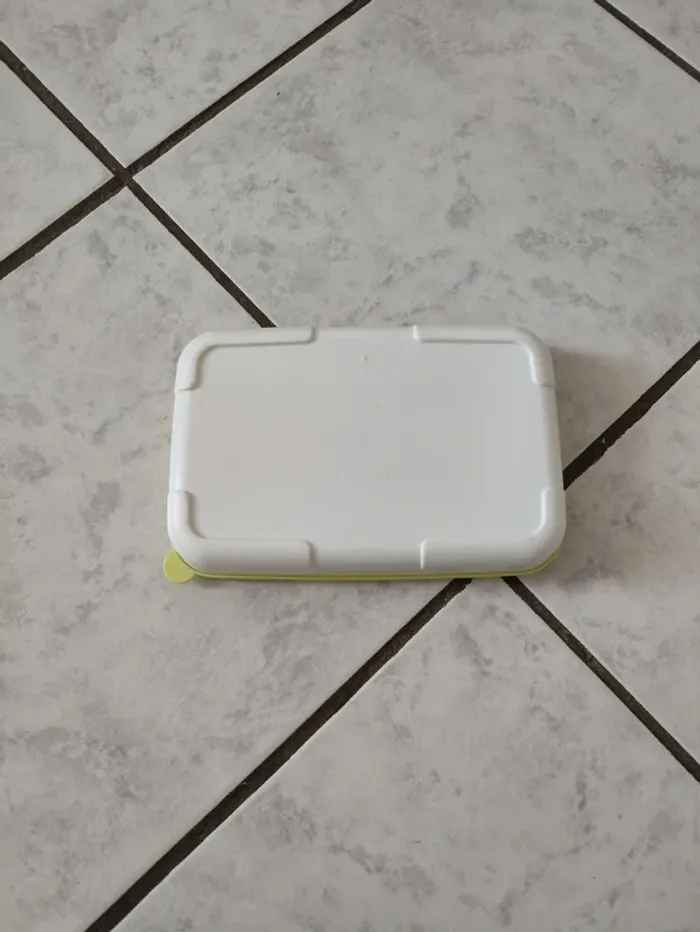 Boite lingettes tupperware - photo numéro 3