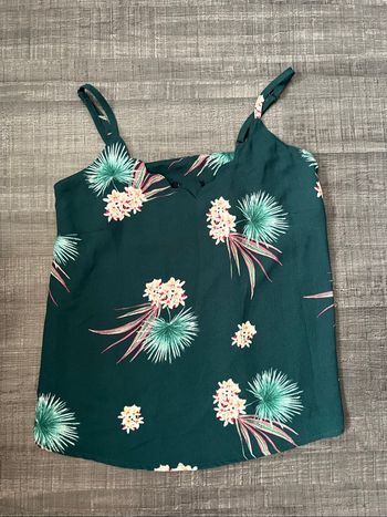 Débardeur vert taille 34