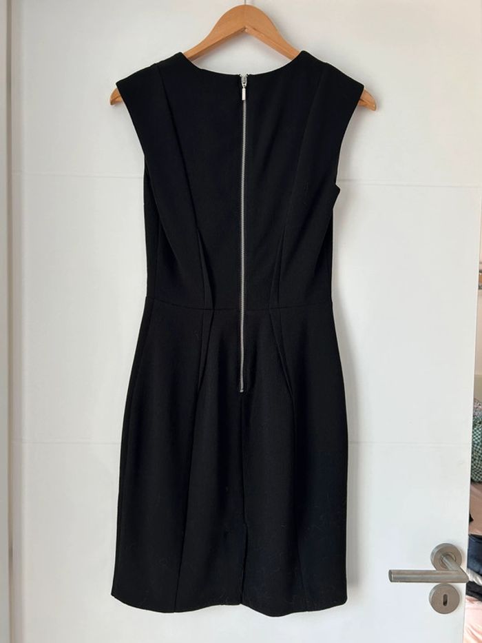 Robe noire - photo numéro 3