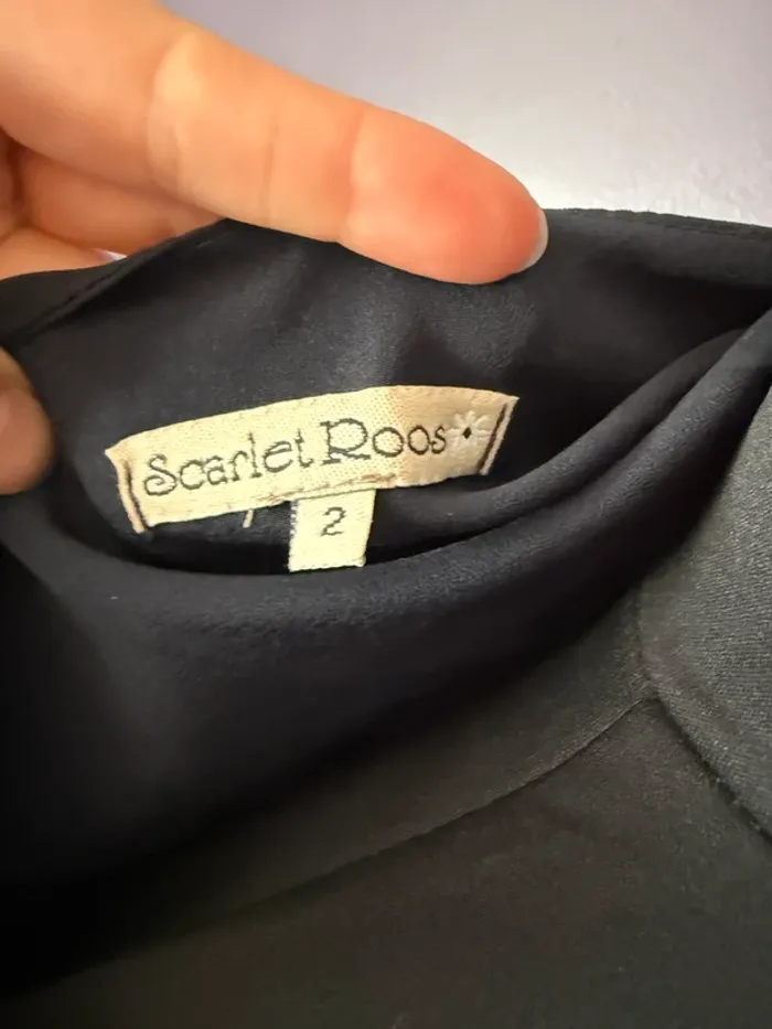 Robe Scarlet Roos - photo numéro 3