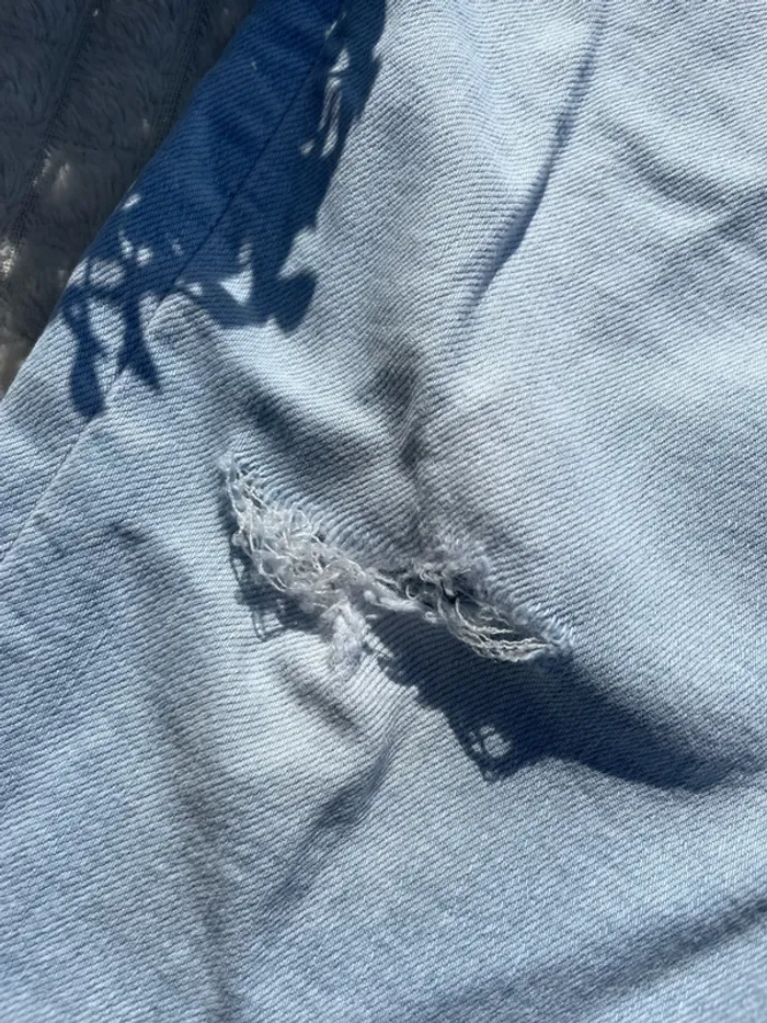 Jeans skinny fit bleu ciel – 12/13 ans, petits trous aux genoux - photo numéro 2