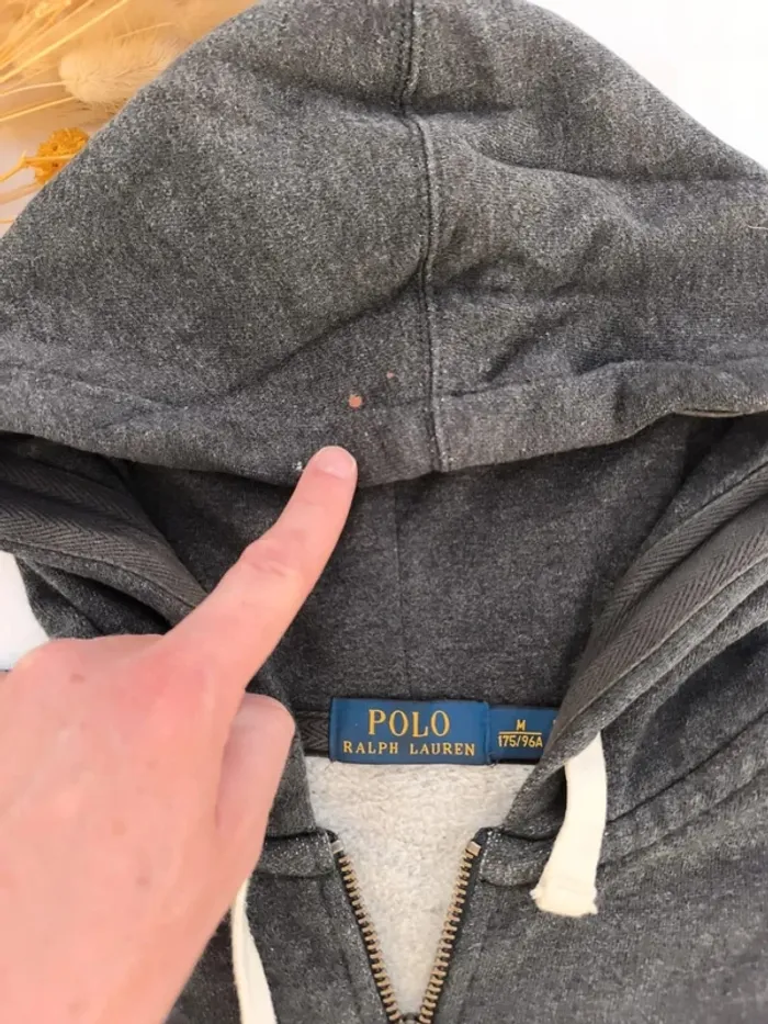 Sweat capuche homme Ralph Lauren zippé taille M gris foncé logo bordeau - tâche javel - photo numéro 7