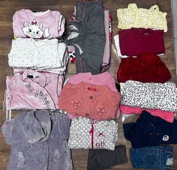 Lot vêtements fille 12 mois
