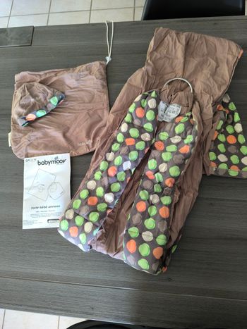 Écharpe de portage à anneau 