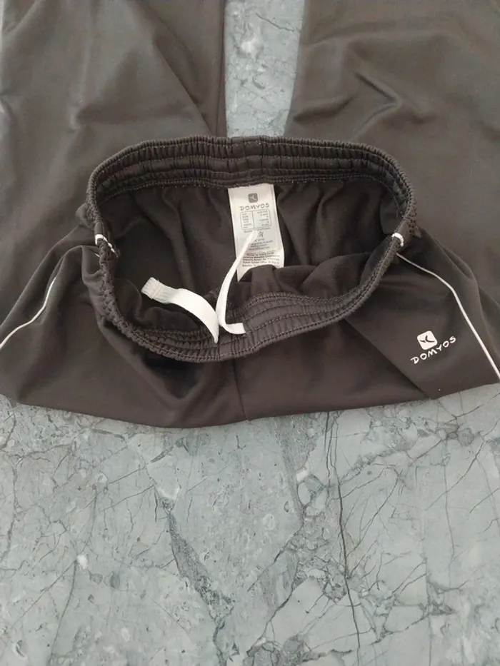 Ensemble Jogging T.8 ans - photo numéro 4