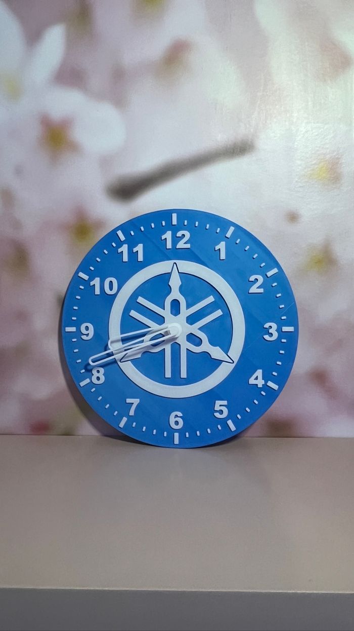 Horloge yamaha Avec mécanisme