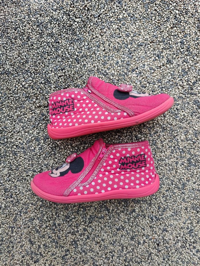 Chaussons Minnie taille 30 - photo numéro 2
