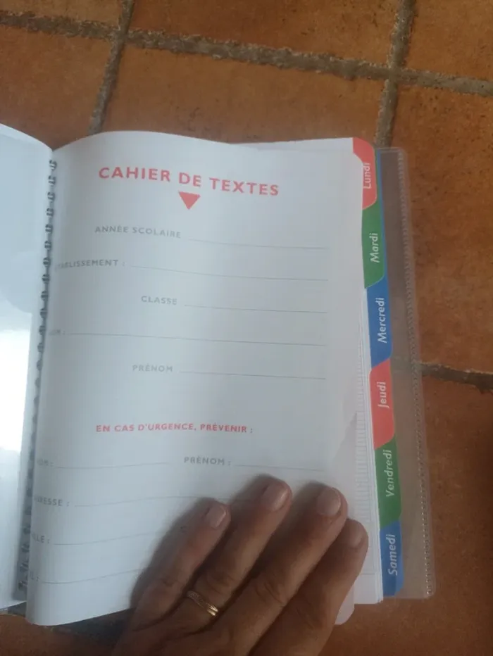 Cahier de texte personnalisable clairefontaine - photo numéro 2